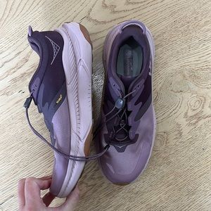Hoka womens transport sneakers us 8 b like new